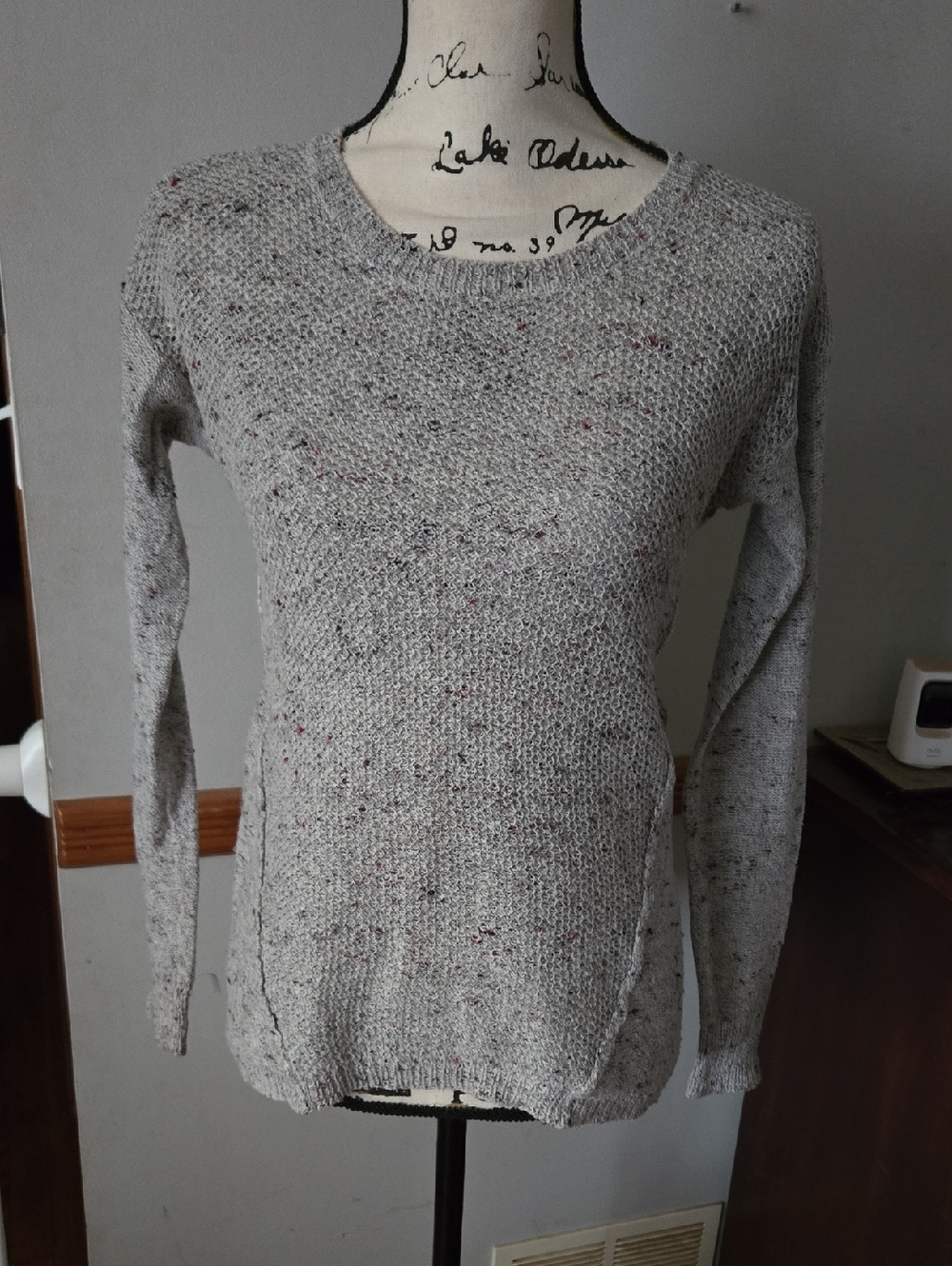 Kensie Light Gray Speckled Crewneck Sweater